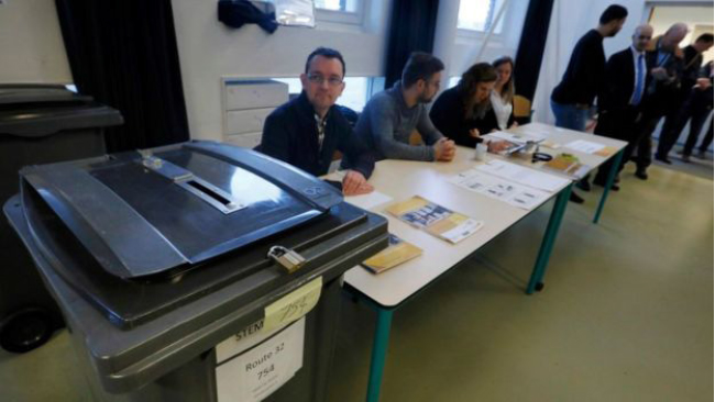 رای‌گیری در انتخابات  پارلمانی هالند آغاز شد